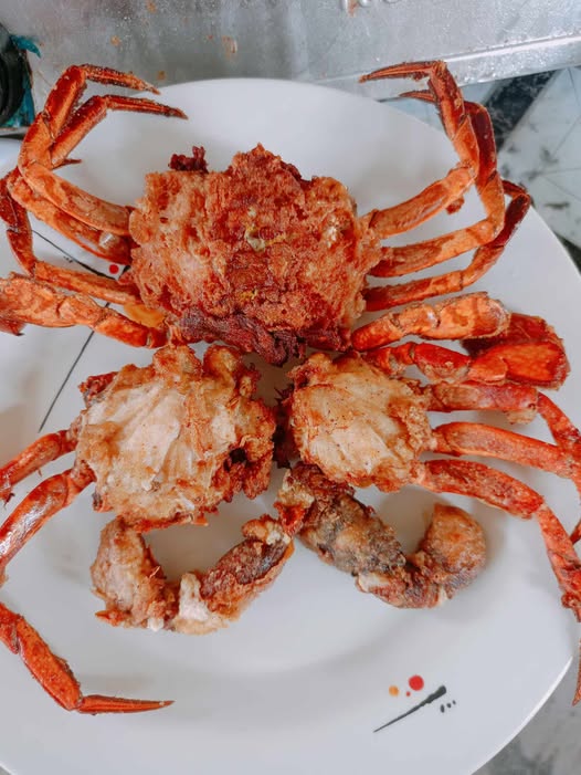Crispy Softshell Crabs from Our Vertical Crab Farming!